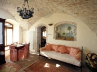 assisi apartments for rent